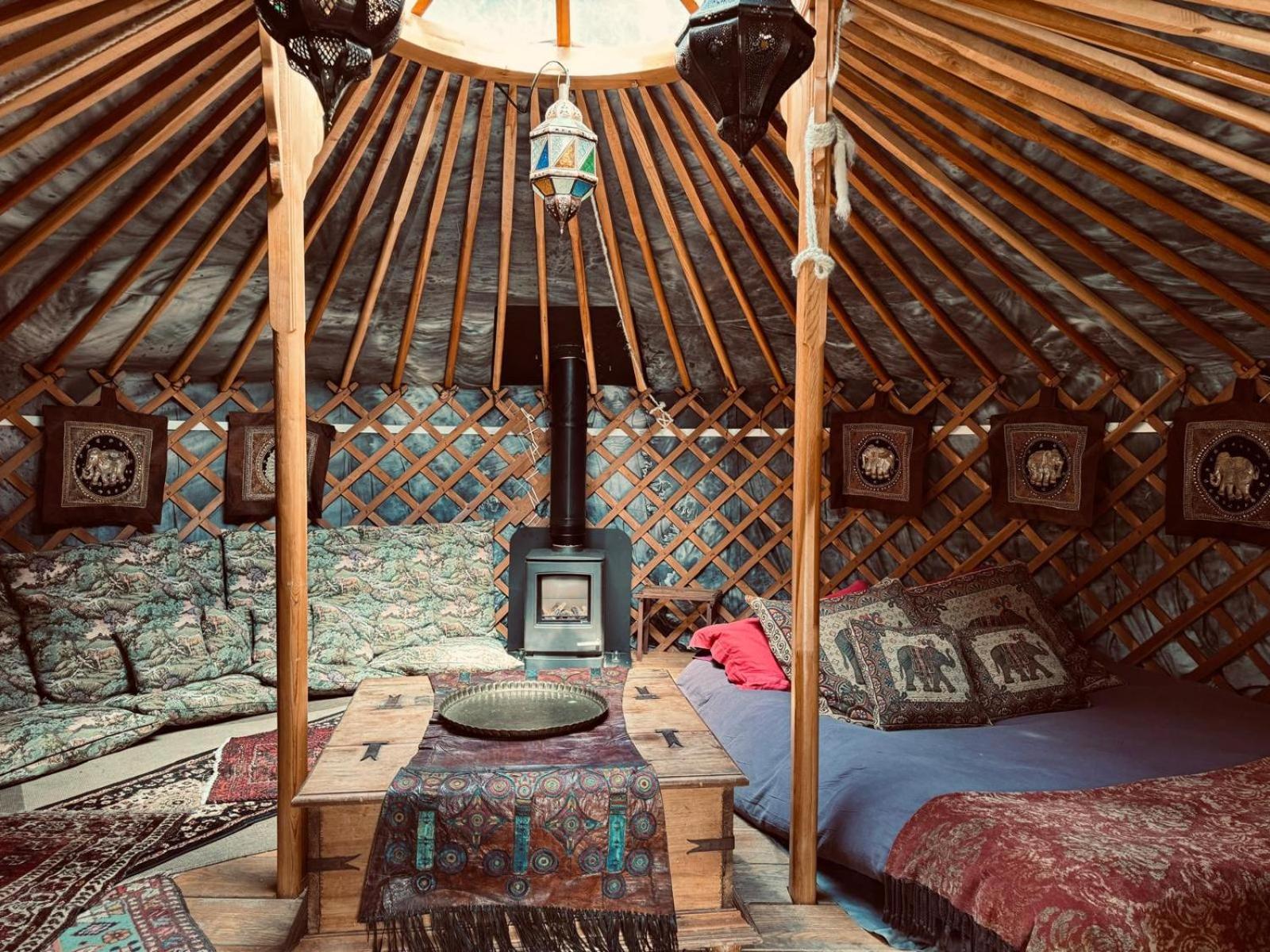 Yurt Within Grounds Of 17Th Century Country Inn Dover Exterior photo